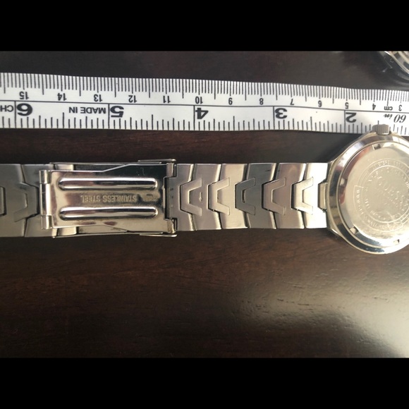 (2) Beautiful Vintage GUESS Waterpro Watches ⌚️ - Picture 8 of 9